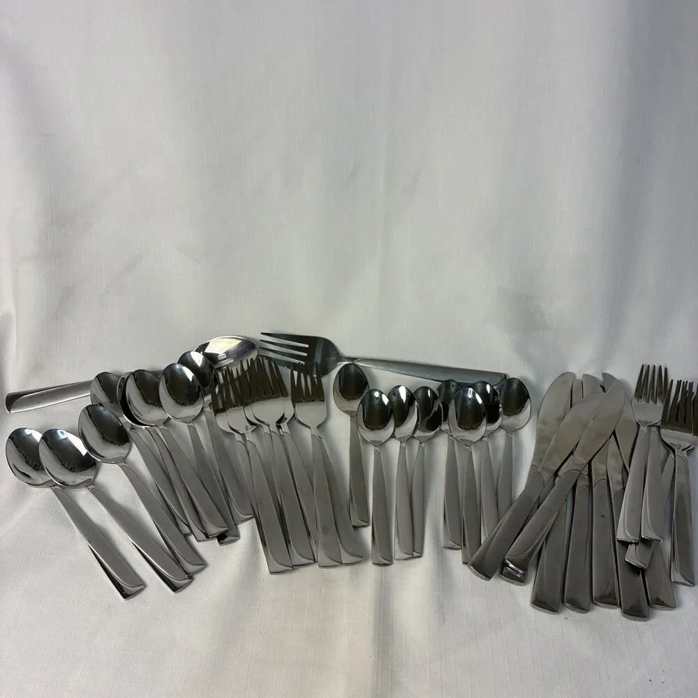 Oneida MADELINE Stainless Steel Flatware Lot 42 pieces